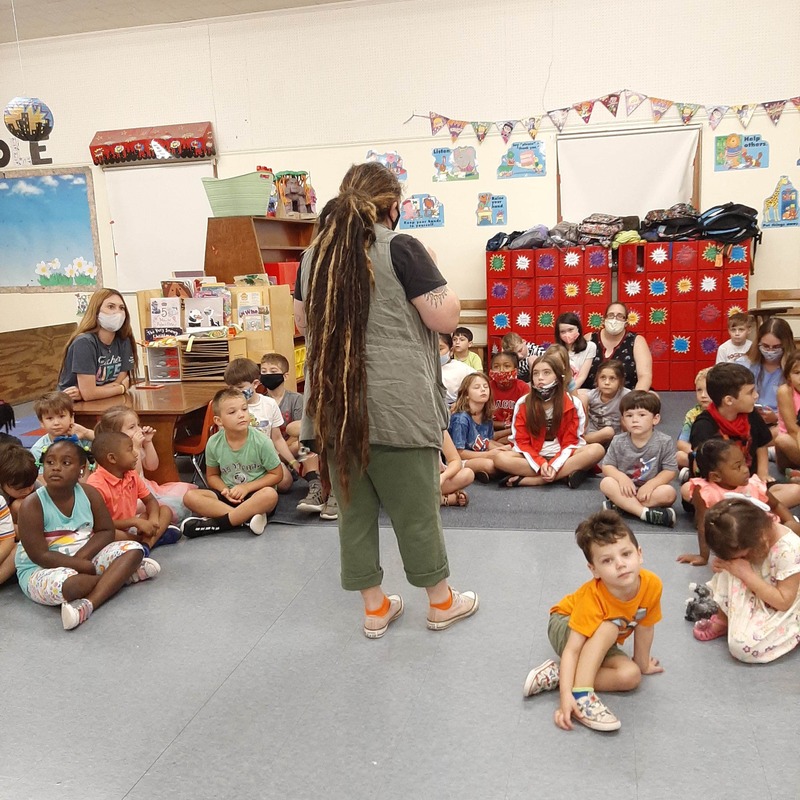 photo gallery image of school visit